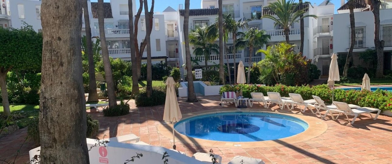 Resale - apartment - Marbella - Elviria