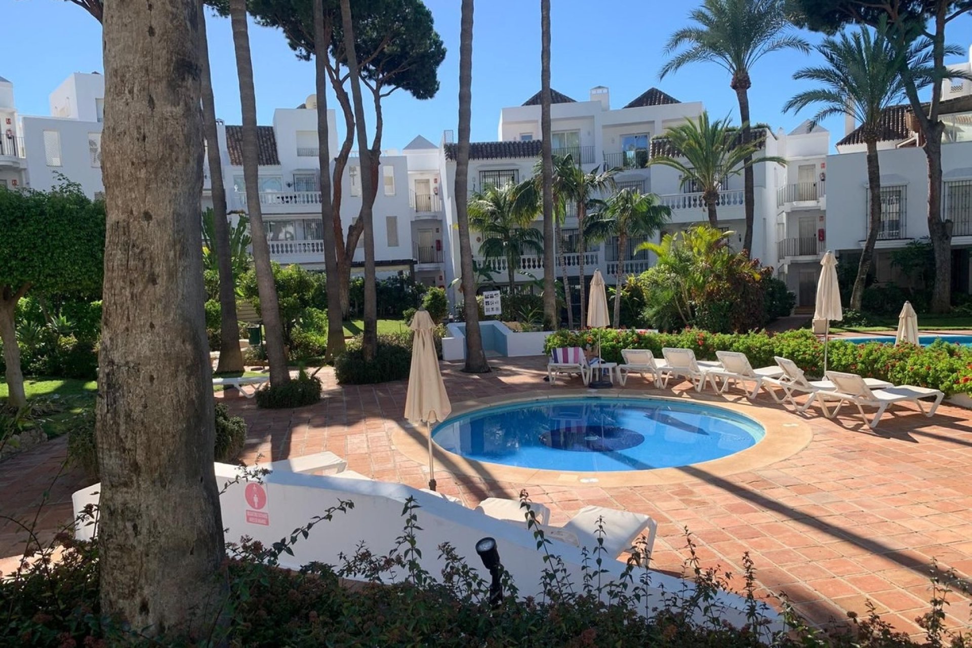 Resale - apartment - Marbella - Elviria