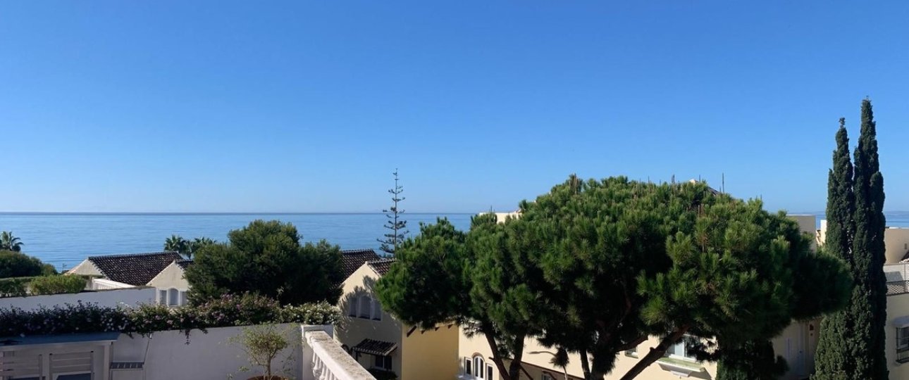 Resale - apartment - Marbella - Elviria