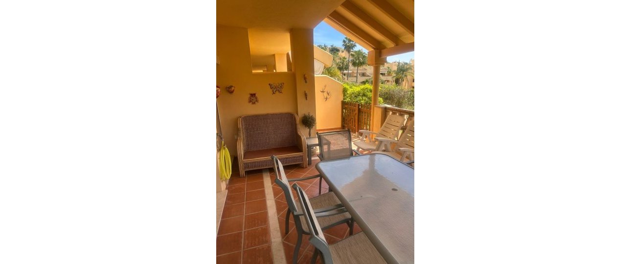 Resale - apartment - Marbella - Elviria