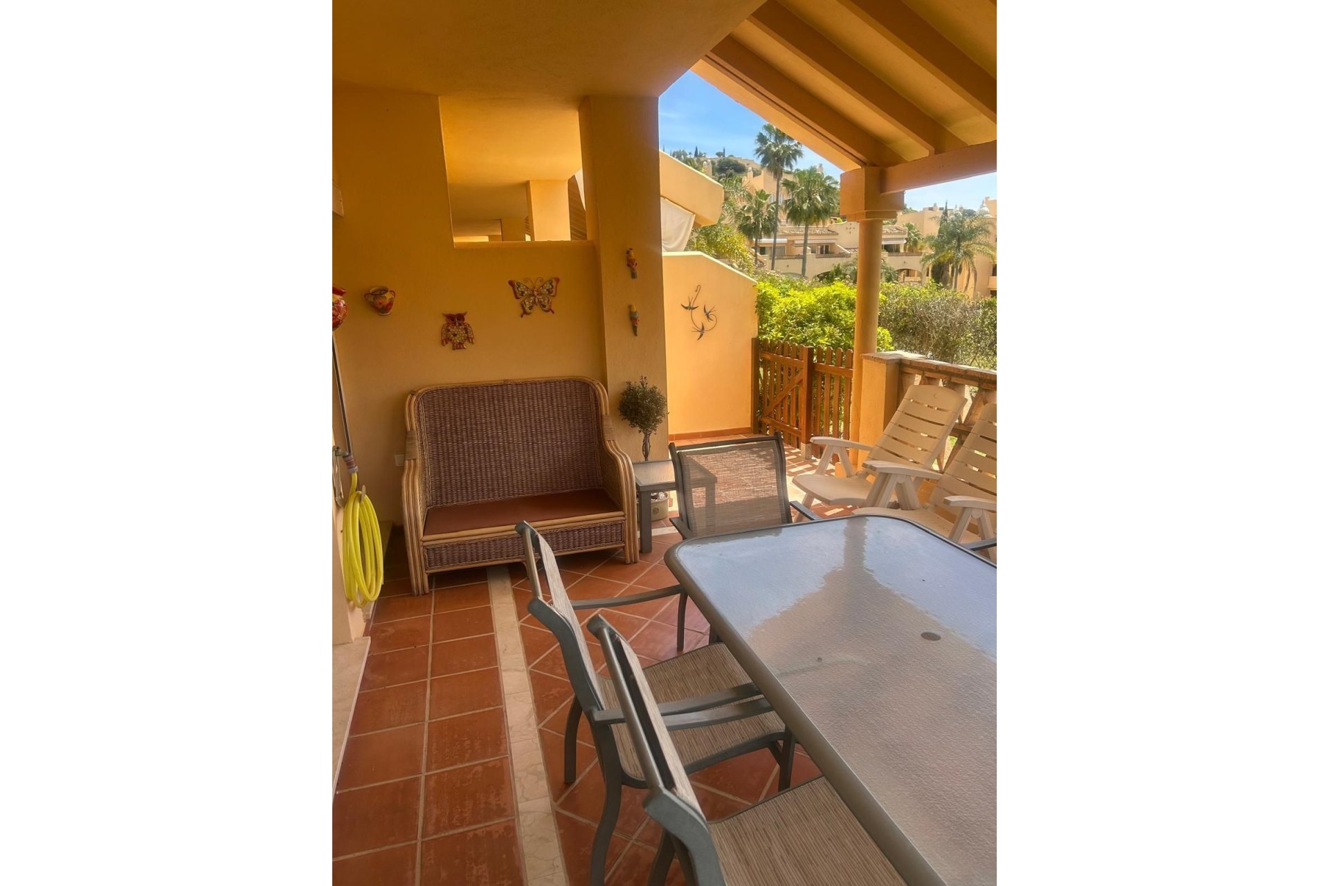 Resale - apartment - Marbella - Elviria