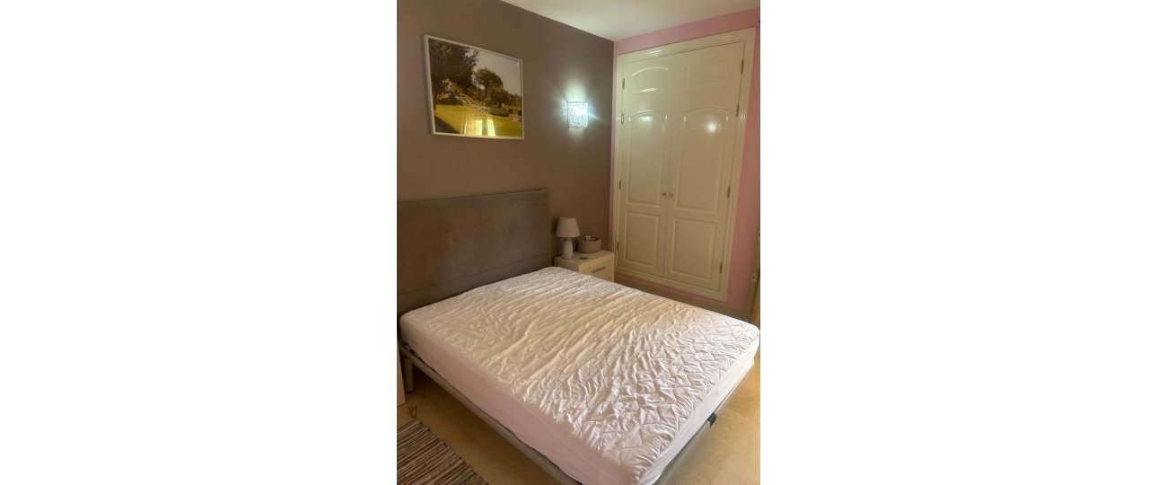 Resale - apartment - Marbella - Elviria