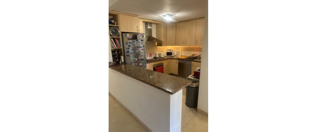 Resale - apartment - Marbella - Elviria