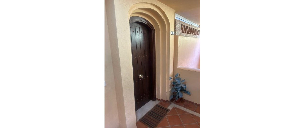 Resale - apartment - Marbella - Elviria