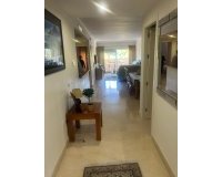 Resale - apartment - Marbella - Elviria