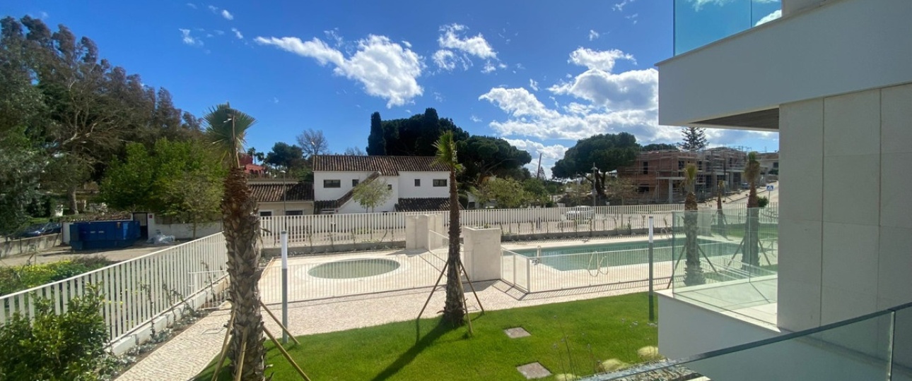 Resale - apartment - Marbella - Elviria