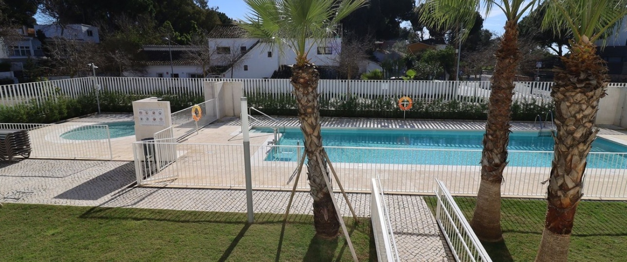 Resale - apartment - Marbella - Elviria