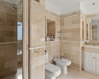 Resale - apartment - Marbella - Elviria
