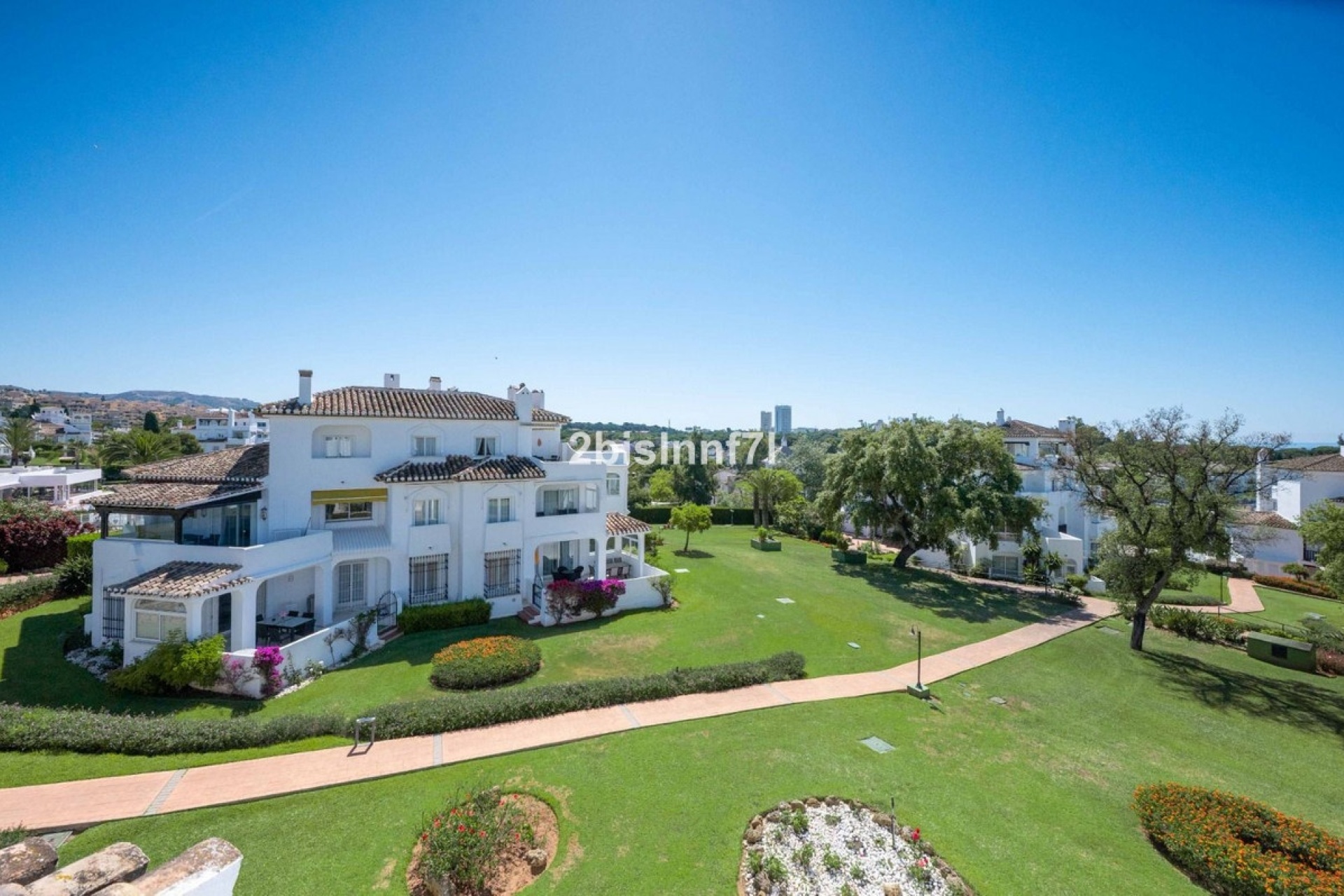 Resale - apartment - Marbella - Elviria