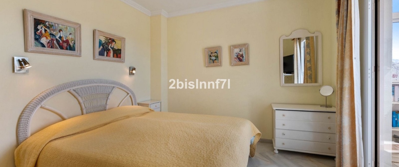 Resale - apartment - Marbella - Elviria