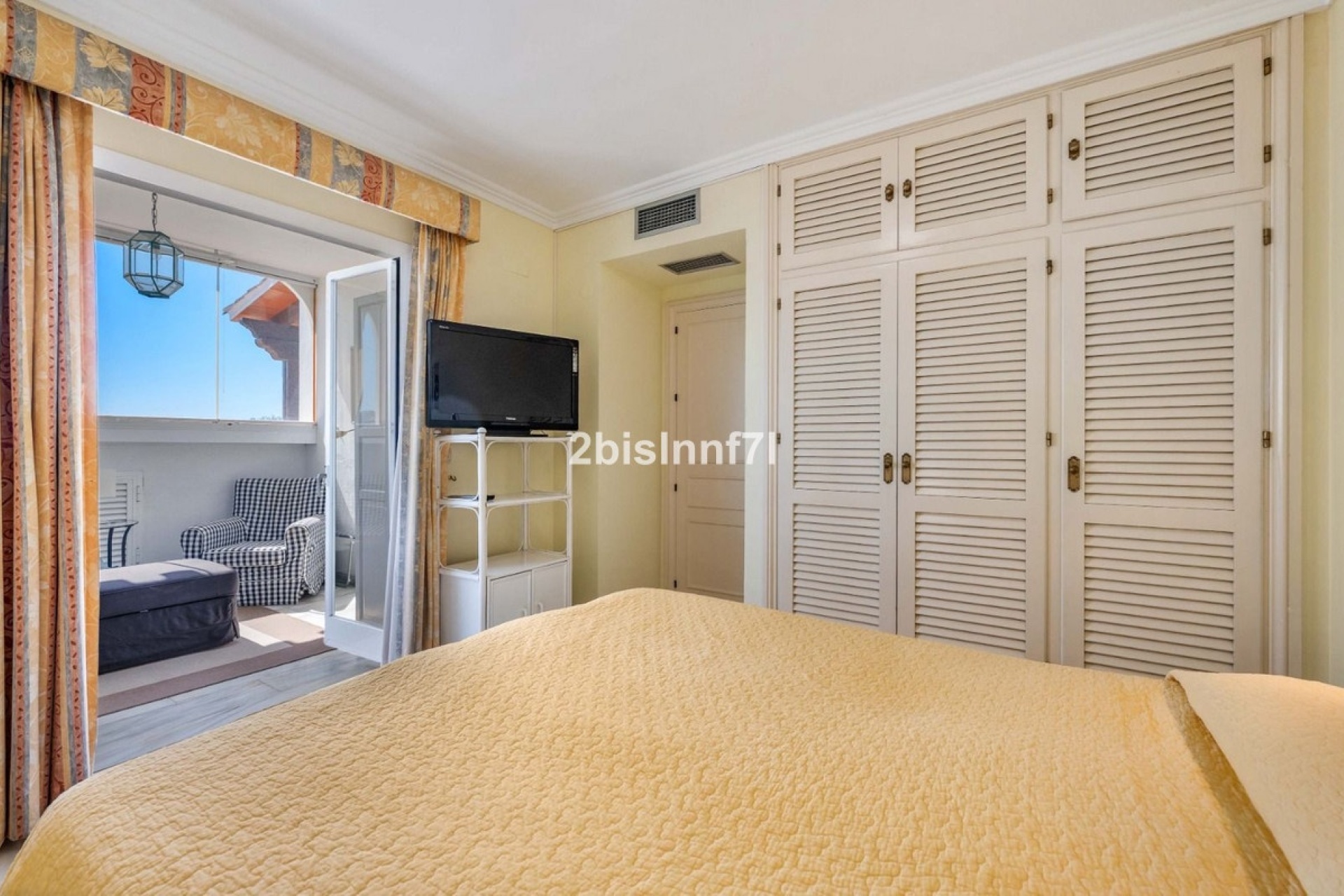 Resale - apartment - Marbella - Elviria