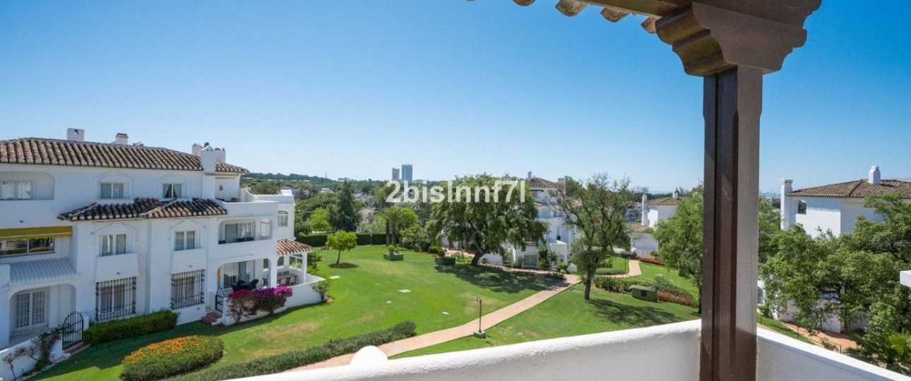 Resale - apartment - Marbella - Elviria