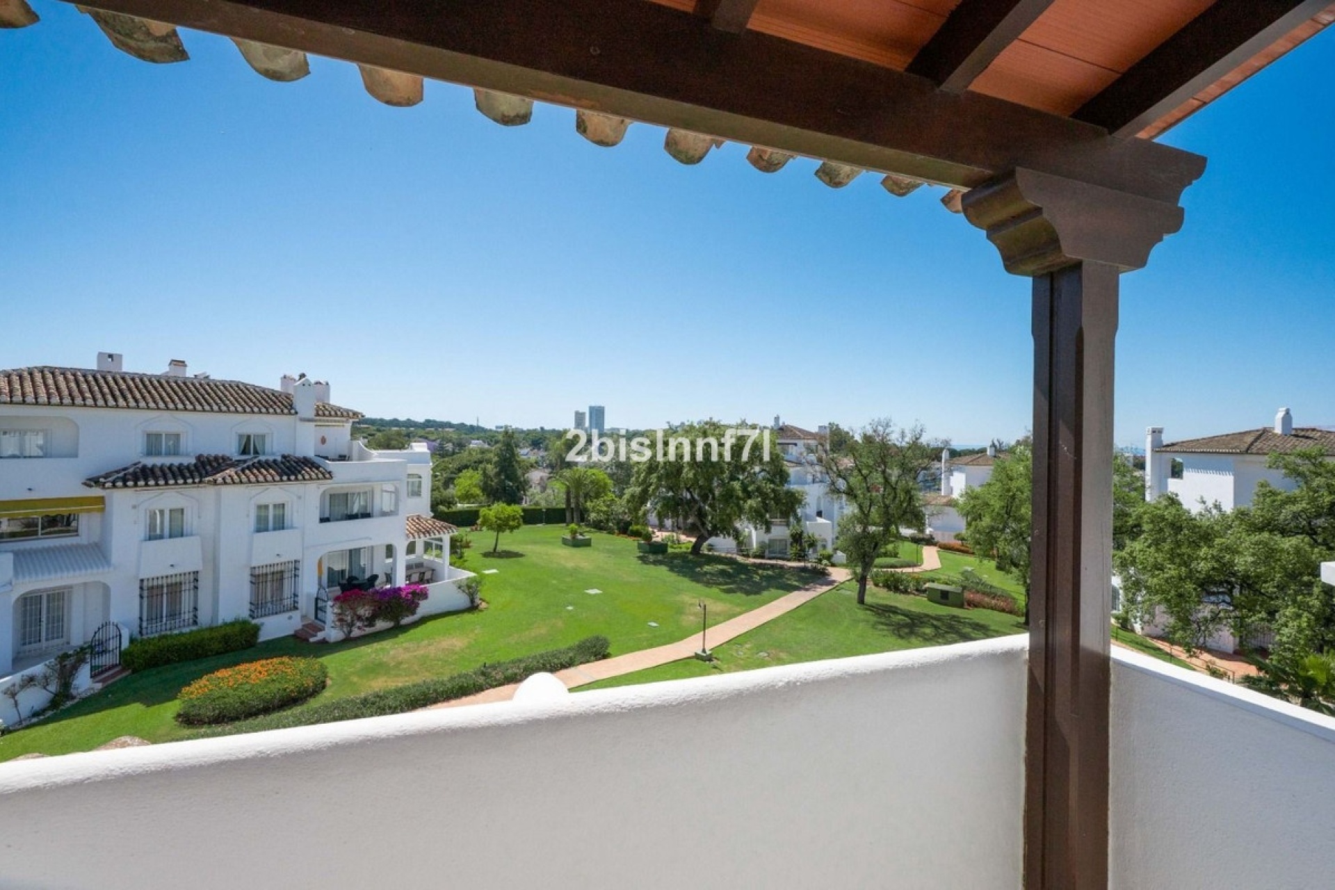 Resale - apartment - Marbella - Elviria