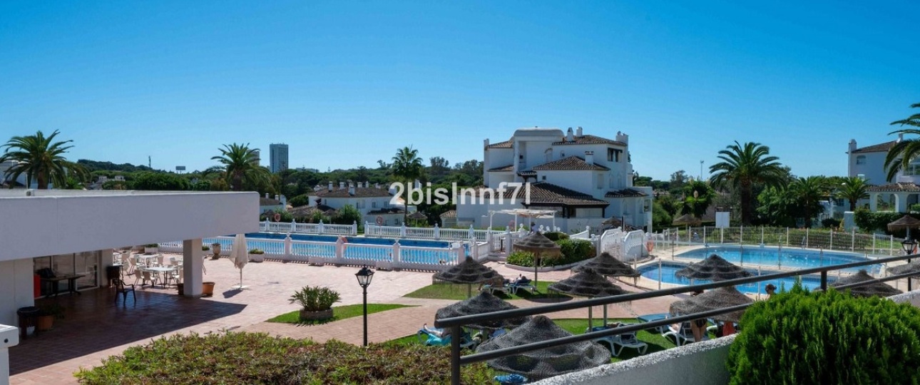 Resale - apartment - Marbella - Elviria