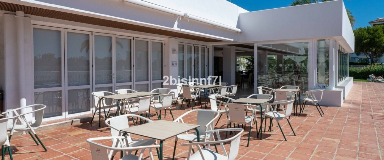 Resale - apartment - Marbella - Elviria
