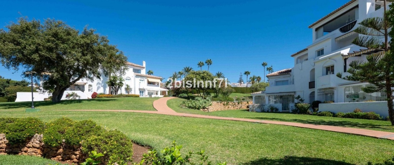 Resale - apartment - Marbella - Elviria
