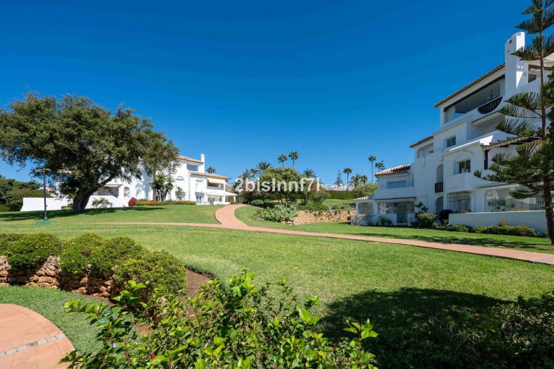 Resale - apartment - Marbella - Elviria