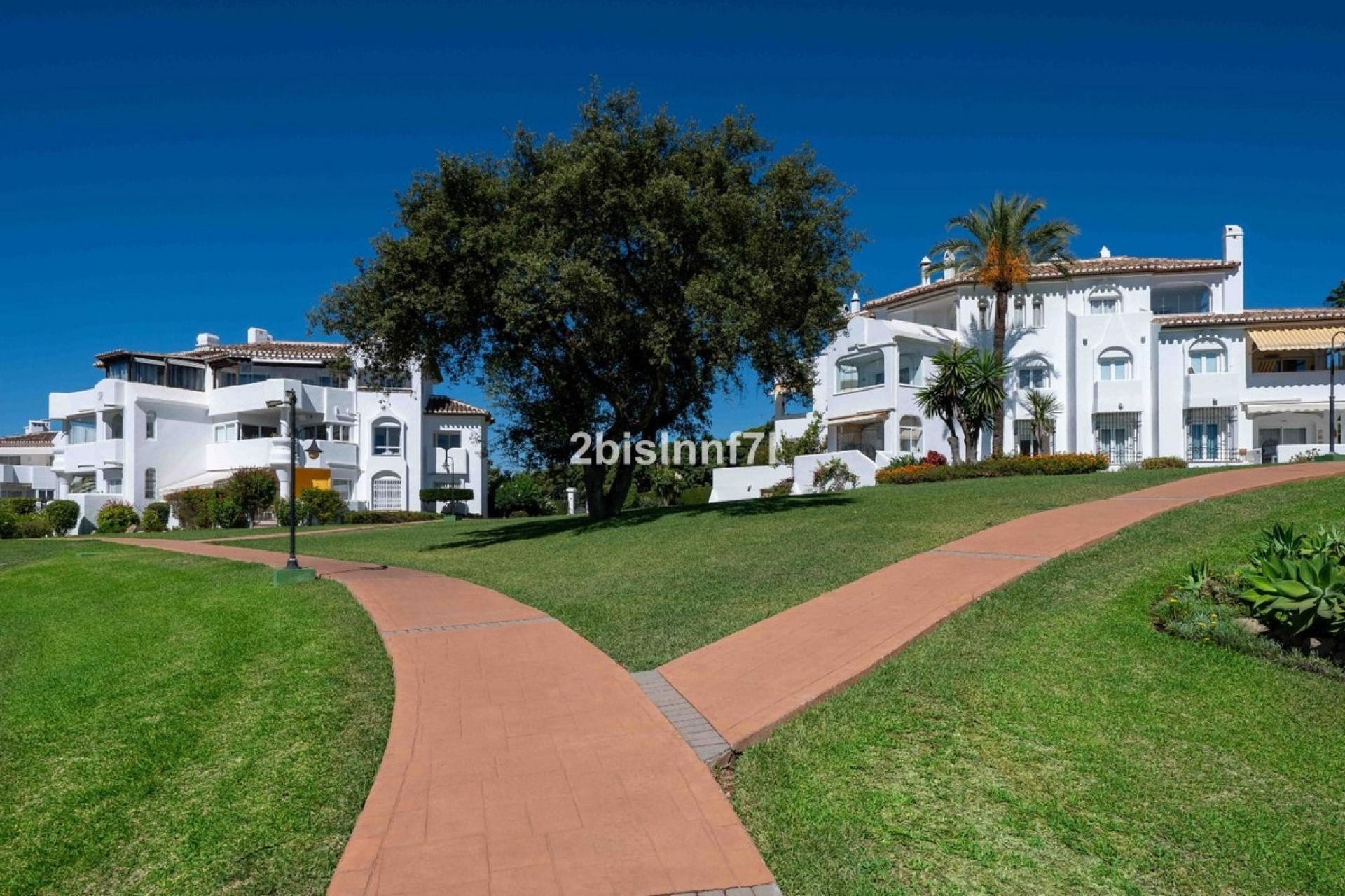 Resale - apartment - Marbella - Elviria