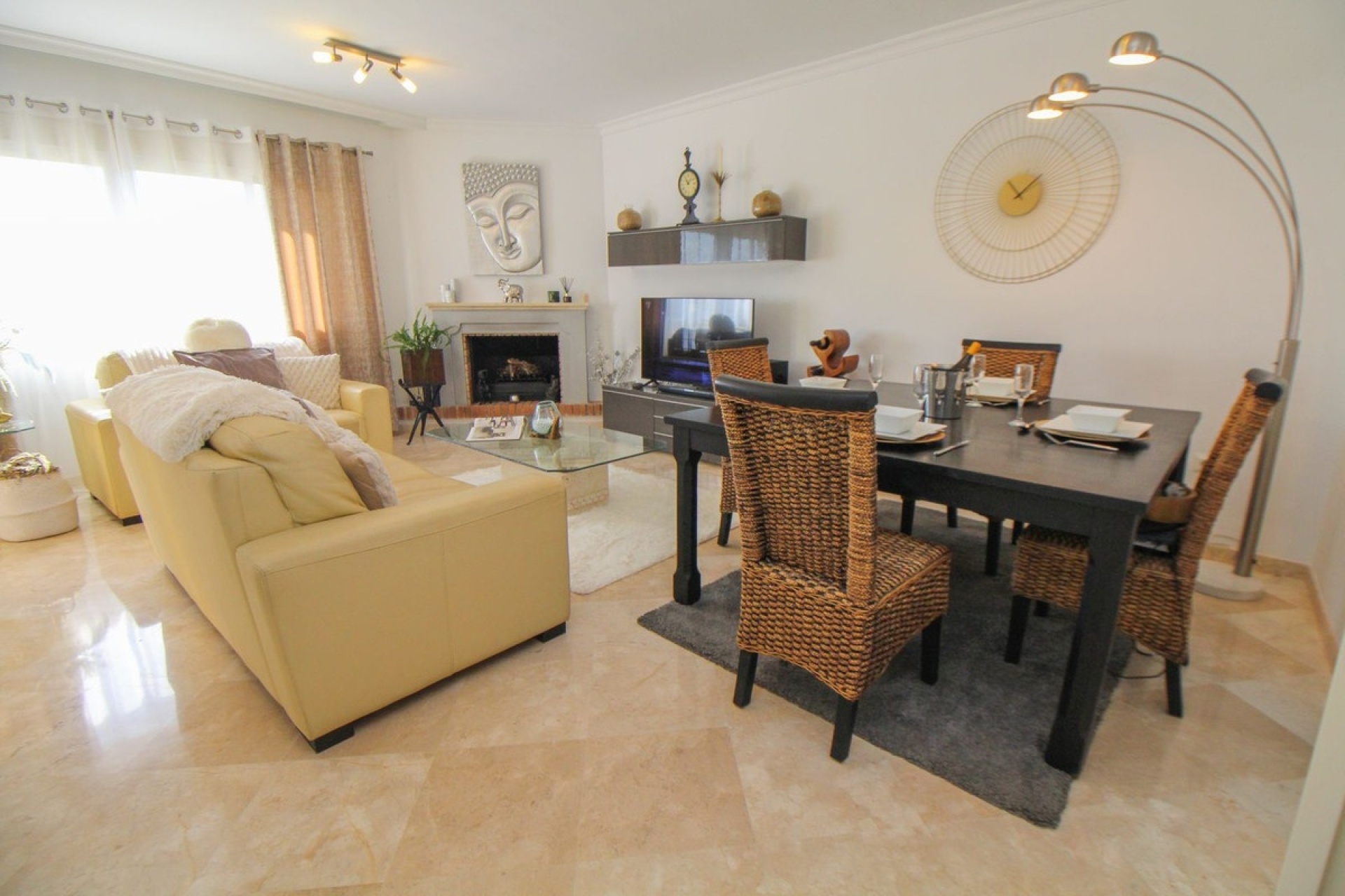 Resale - apartment - Marbella - Elviria