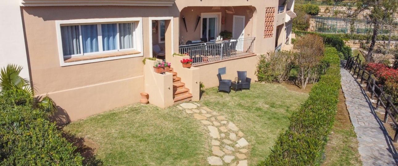 Resale - apartment - Marbella - Elviria