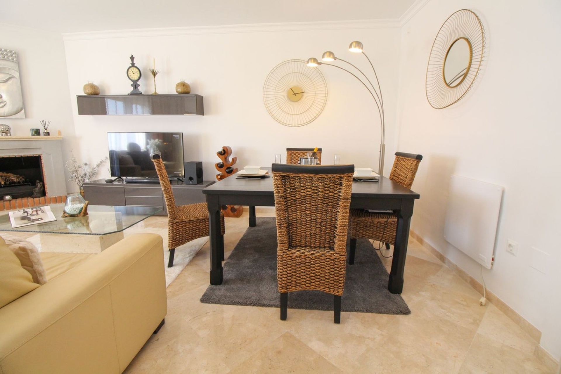 Resale - apartment - Marbella - Elviria