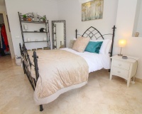 Resale - apartment - Marbella - Elviria