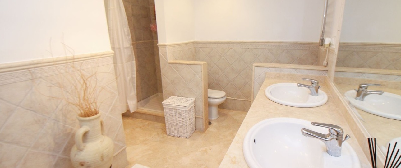 Resale - apartment - Marbella - Elviria
