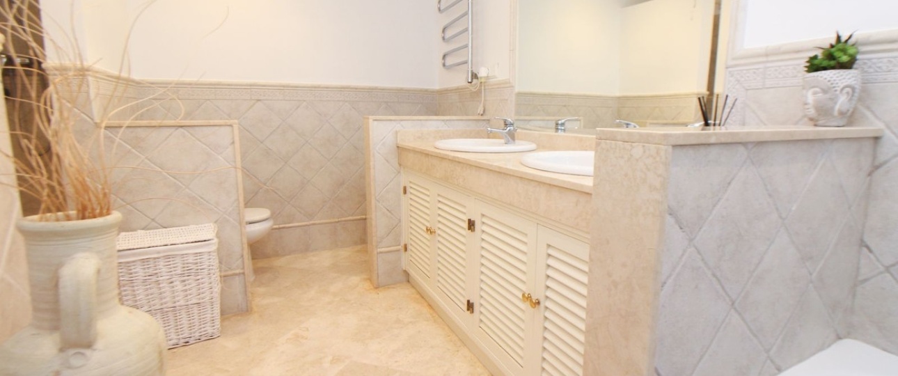 Resale - apartment - Marbella - Elviria