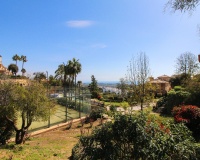 Resale - apartment - Marbella - Elviria