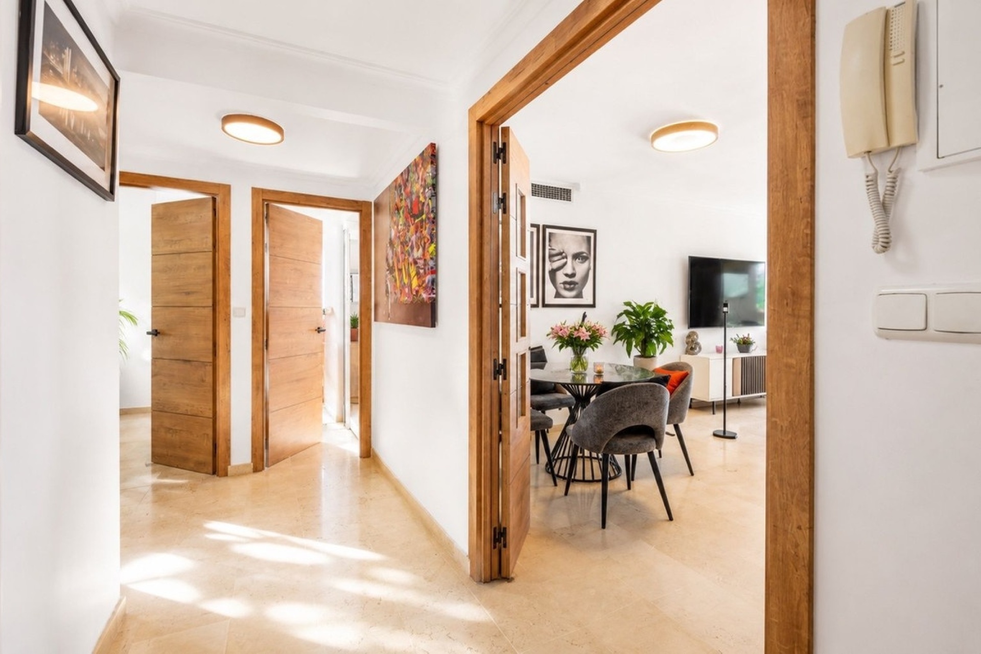 Resale - apartment - Marbella - Elviria