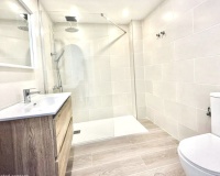 Resale - apartment - Marbella - Elviria