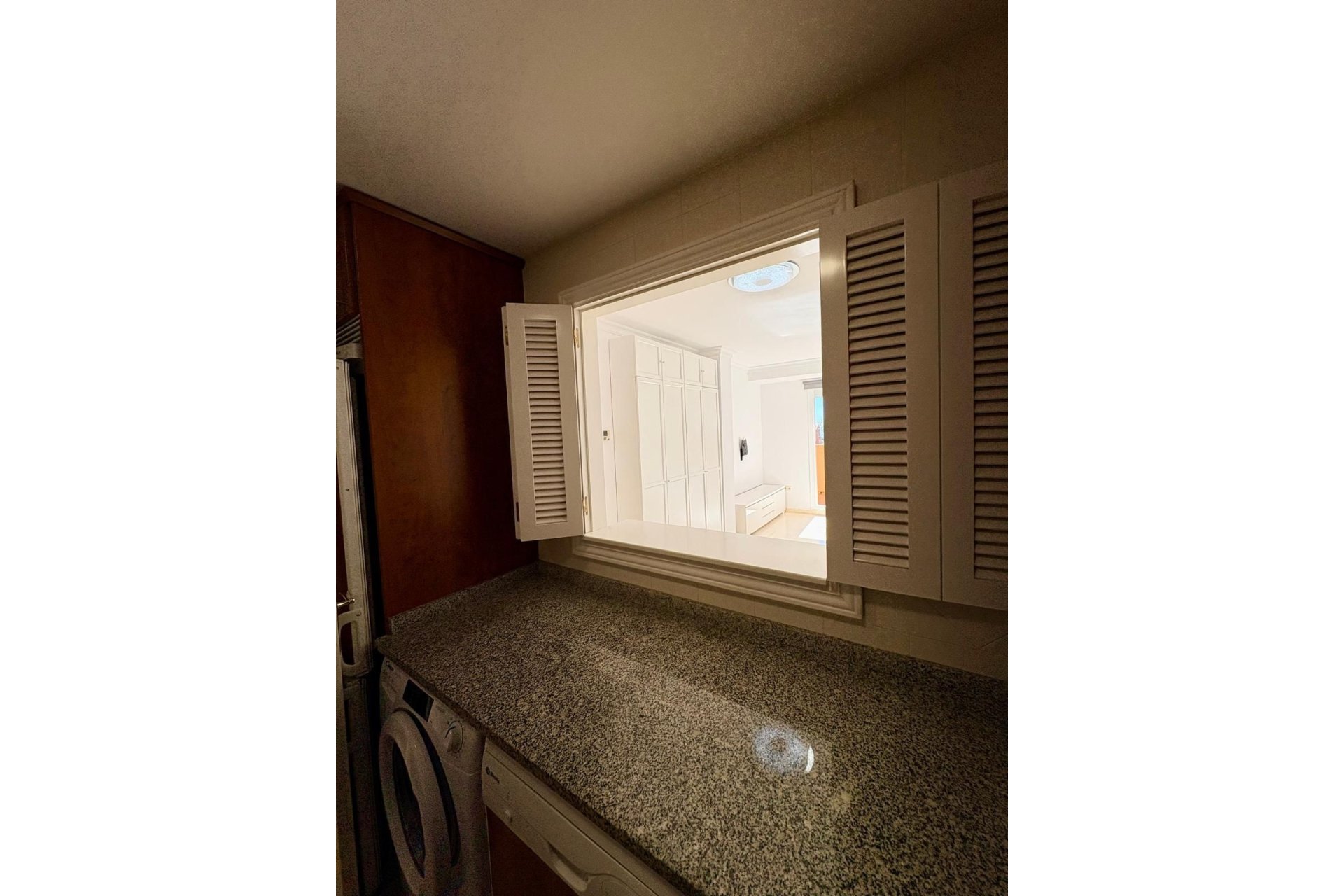 Resale - apartment - Marbella - Elviria