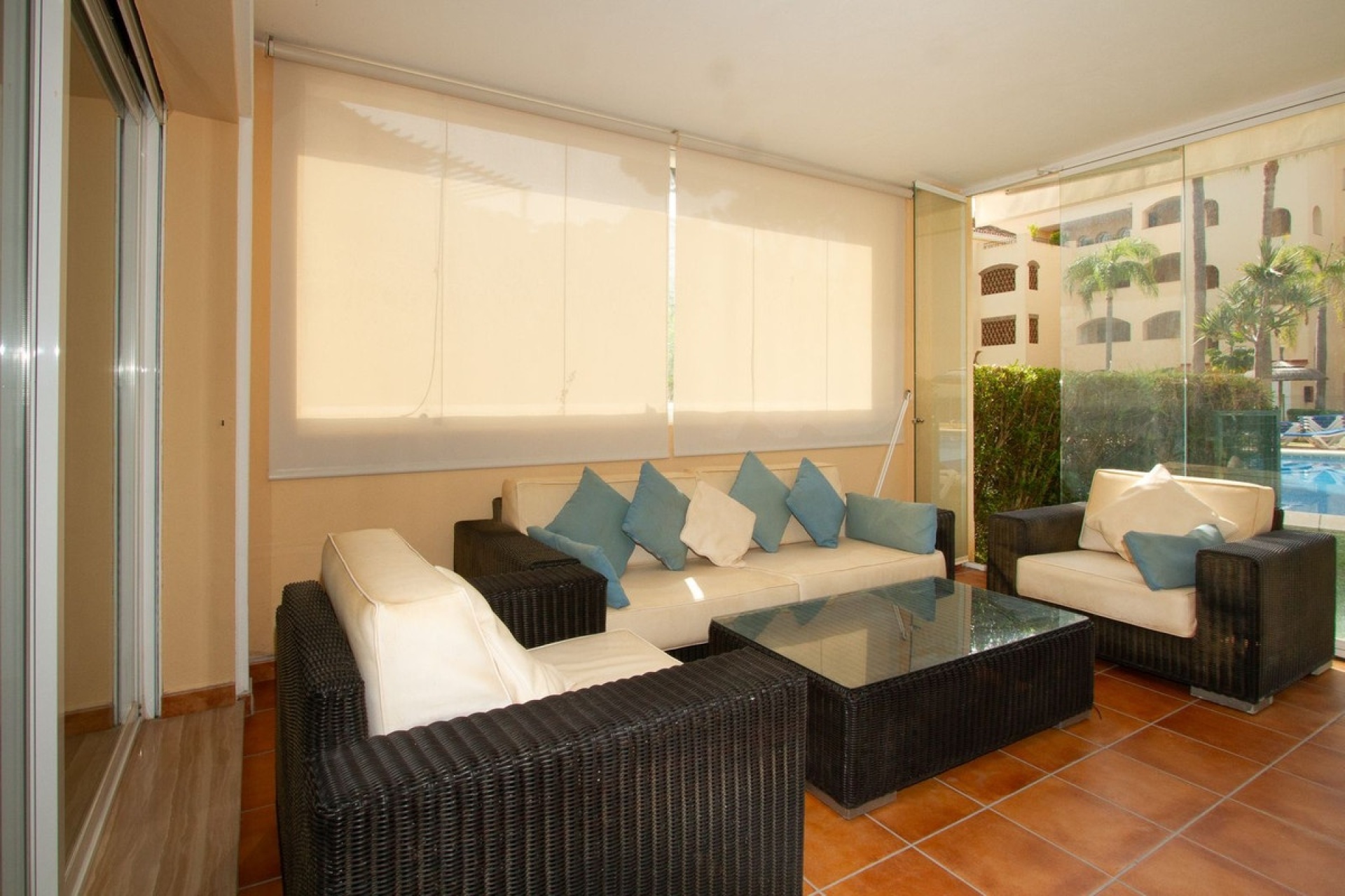 Resale - apartment - Marbella - Elviria