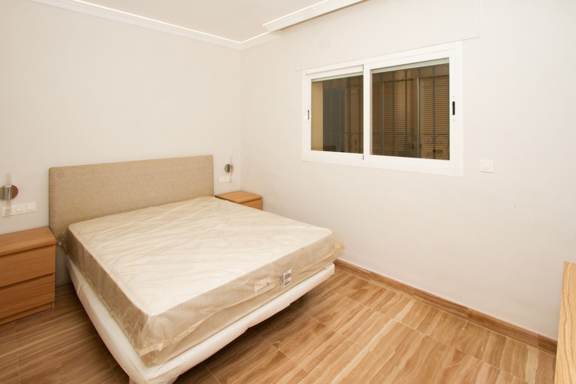 Resale - apartment - Marbella - Elviria
