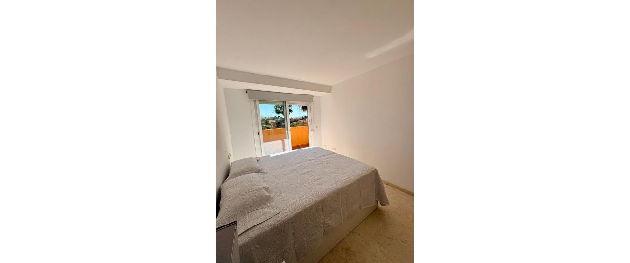 Resale - apartment - Marbella - Elviria