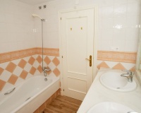 Resale - apartment - Marbella - Elviria