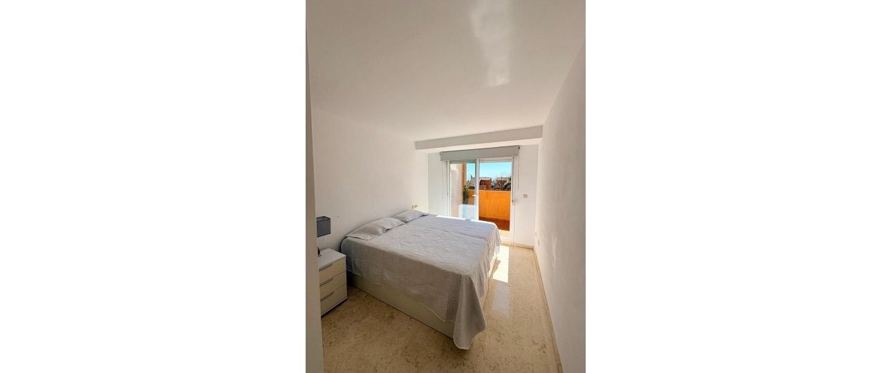 Resale - apartment - Marbella - Elviria