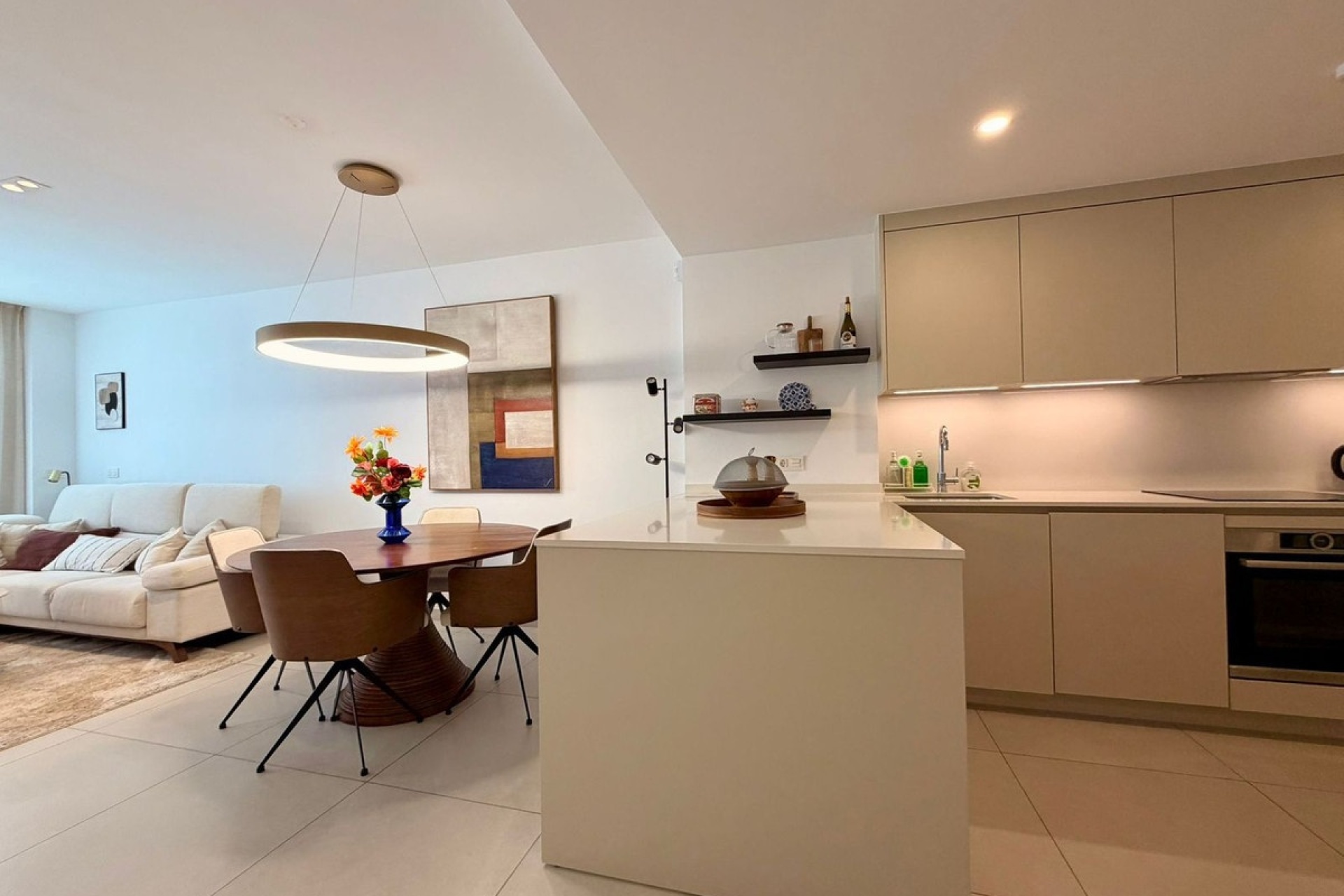 Resale - apartment - Marbella - Elviria