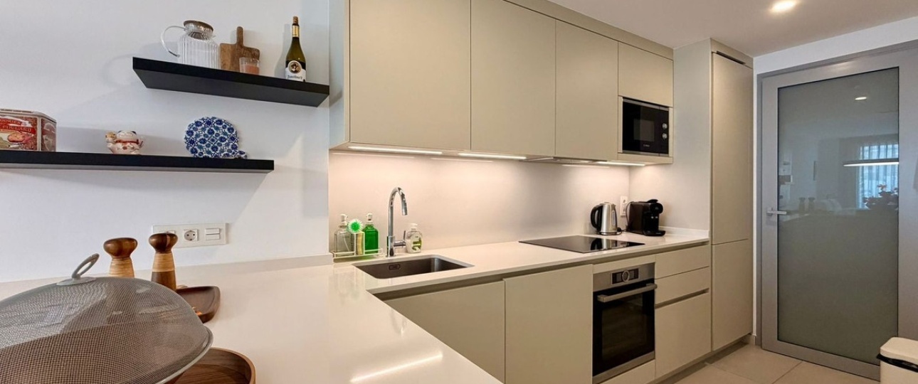 Resale - apartment - Marbella - Elviria