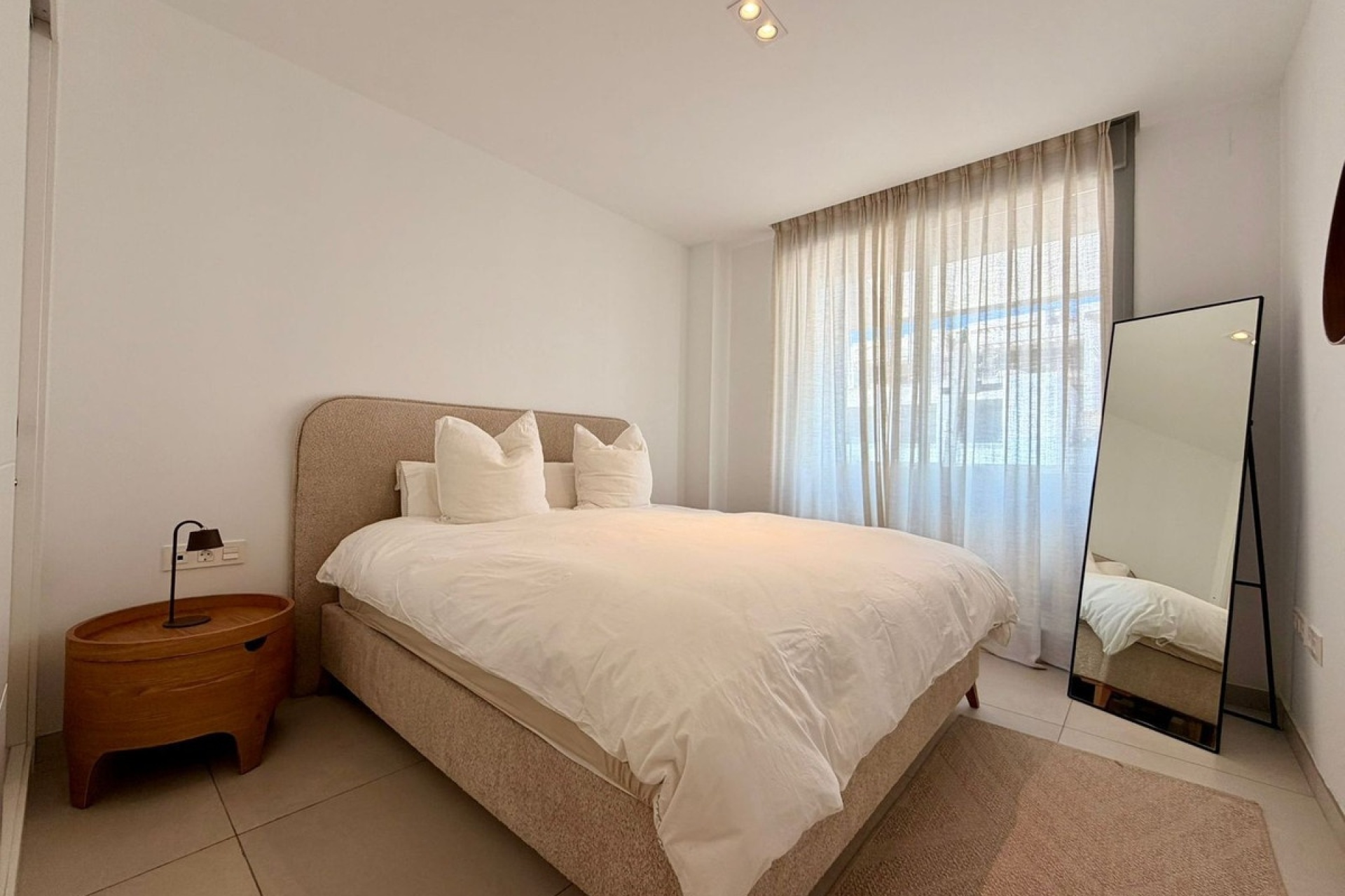 Resale - apartment - Marbella - Elviria