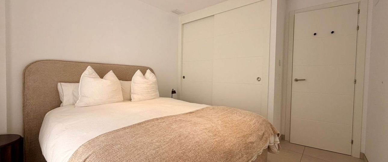 Resale - apartment - Marbella - Elviria