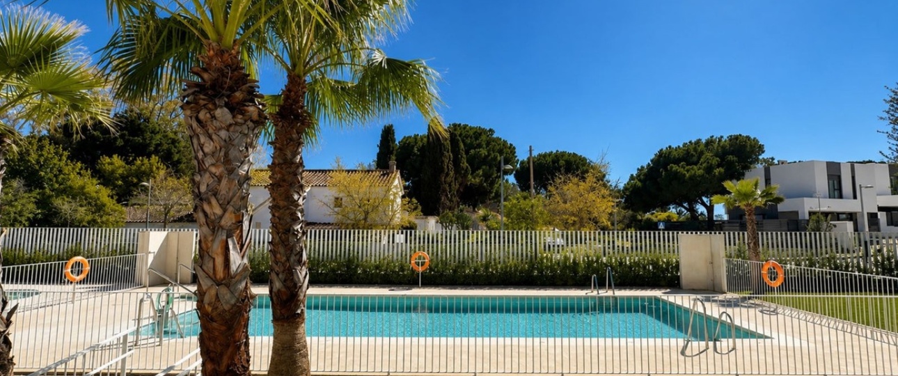 Resale - apartment - Marbella - Elviria