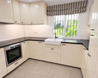 Resale - apartment - Marbella - Elviria