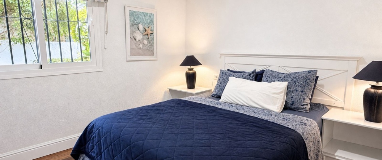 Resale - apartment - Marbella - Elviria
