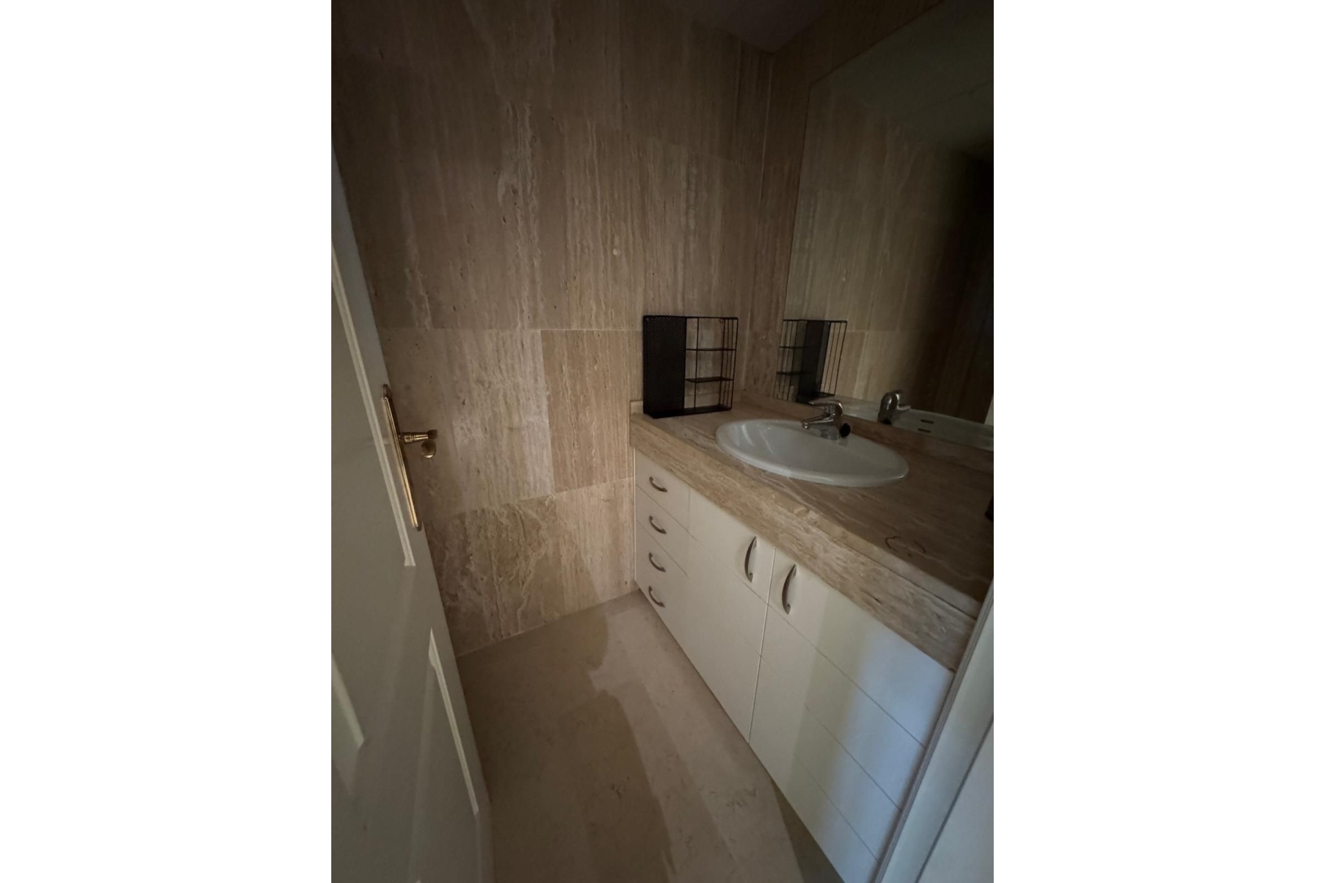 Resale - apartment - Marbella - Elviria