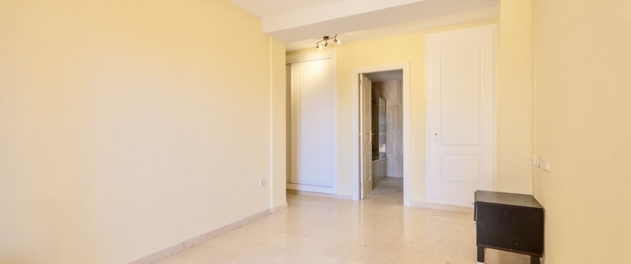 Resale - apartment - Marbella - Elviria