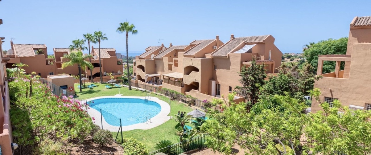 Resale - apartment - Marbella - Elviria