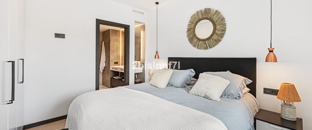 Resale - apartment - Marbella - Elviria