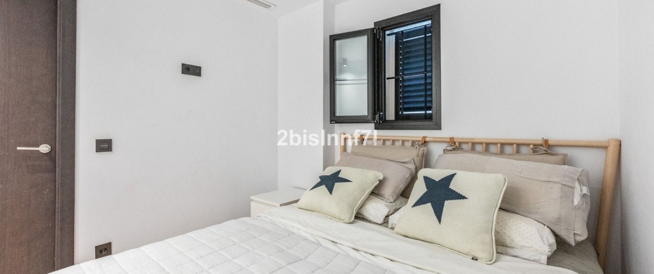 Resale - apartment - Marbella - Elviria