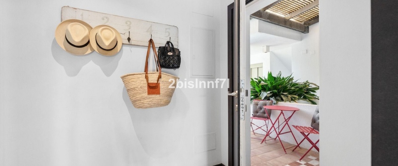 Resale - apartment - Marbella - Elviria